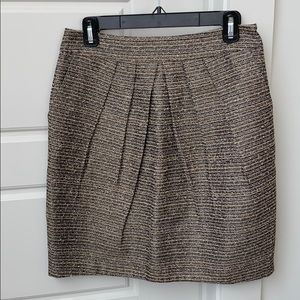 Seasonal pleated skirt